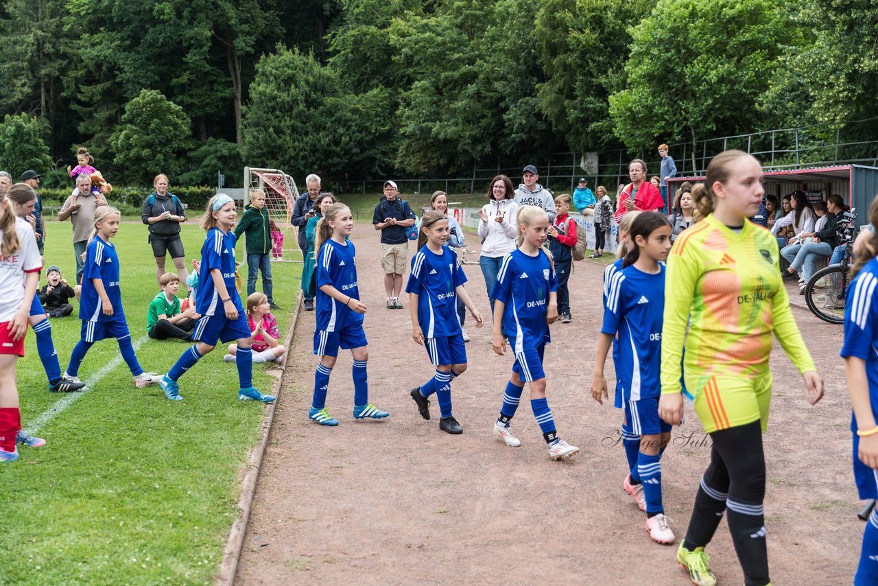 Bild 156 - Loewinnen Cup